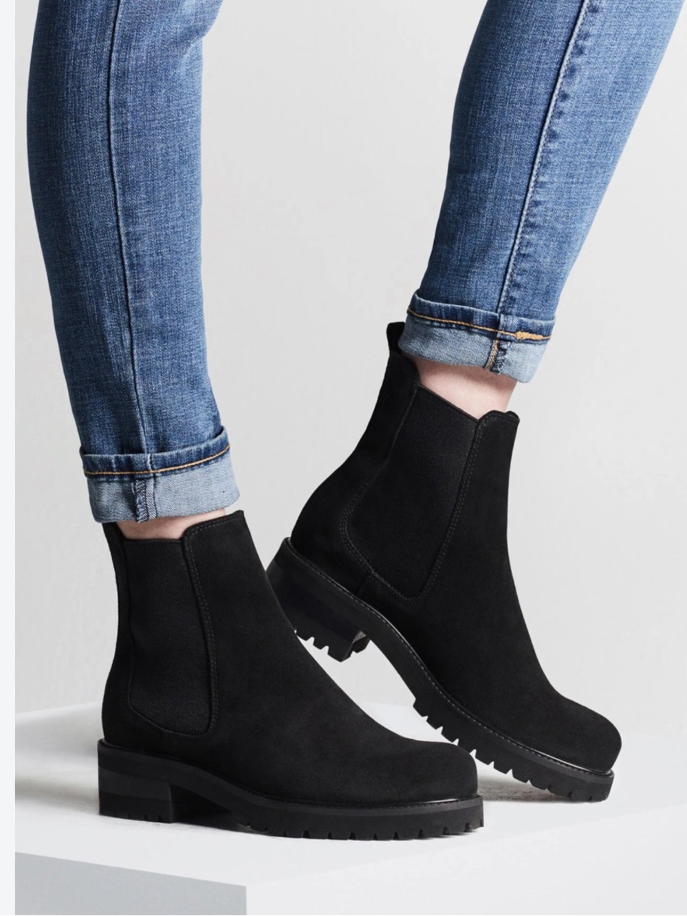 La Canadienne Suede Leather Boots 37